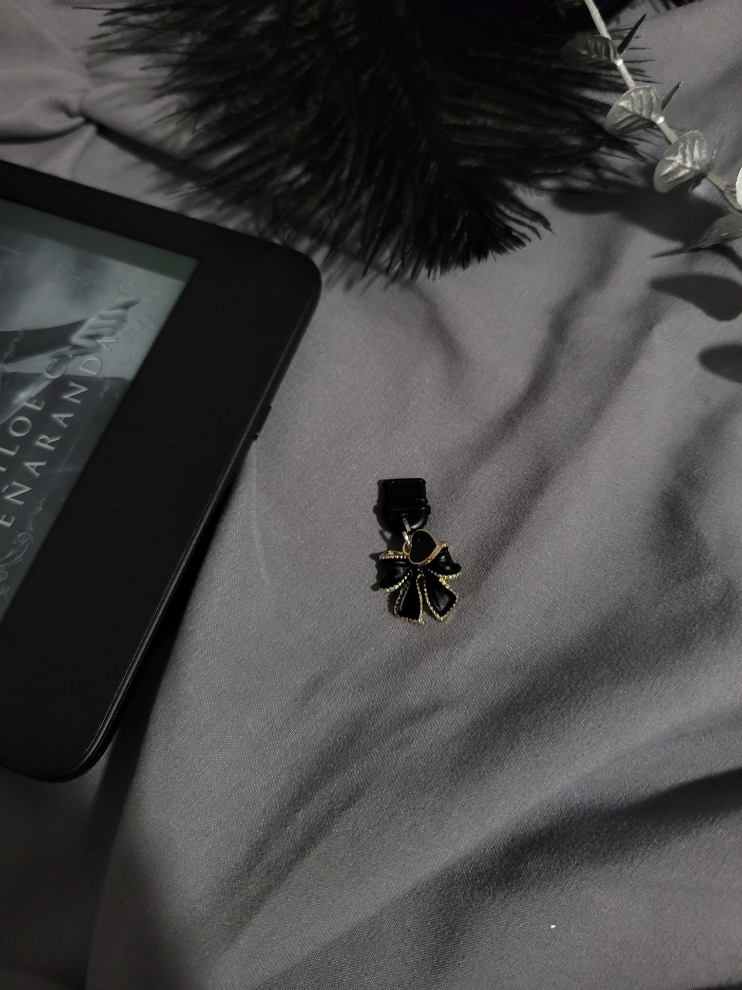 Black Bow Dust Plug - Ever After
