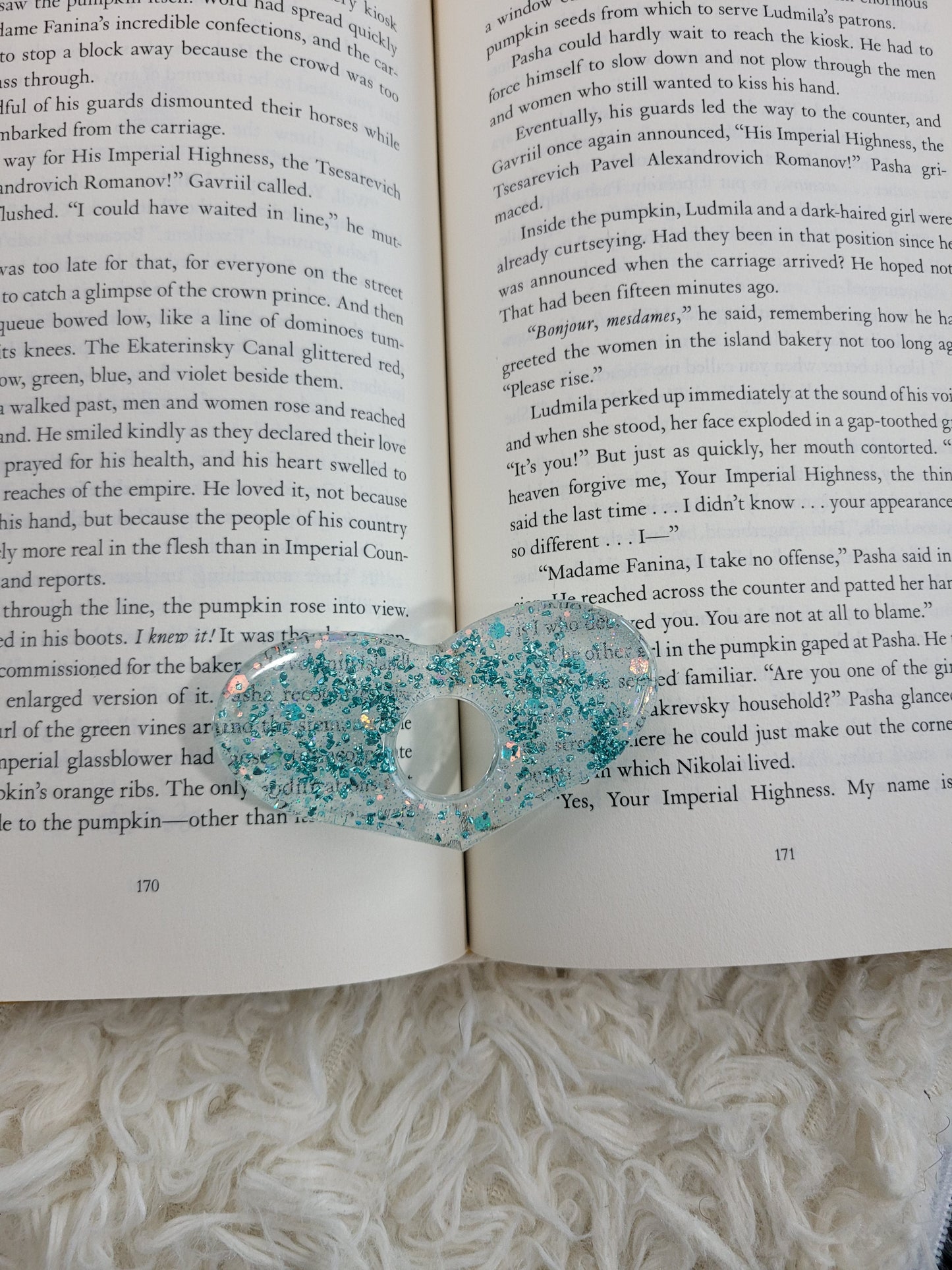 Clear Sea Green Page Holder